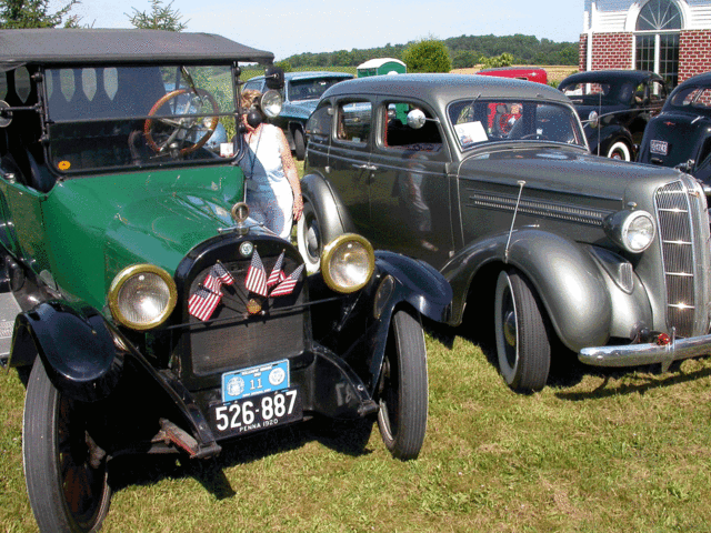 Dodge D-8 sedan