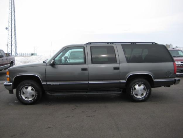 Chevrolet Suburban LS