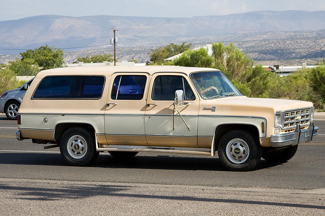 Chevrolet Silverado Suburban 20