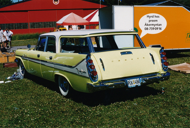 De Soto Fireflite Explorer wagon