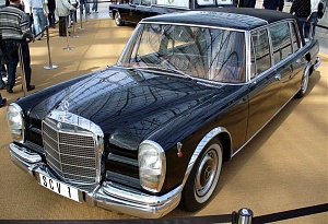 Mercedes-Benz 600 Papamobil