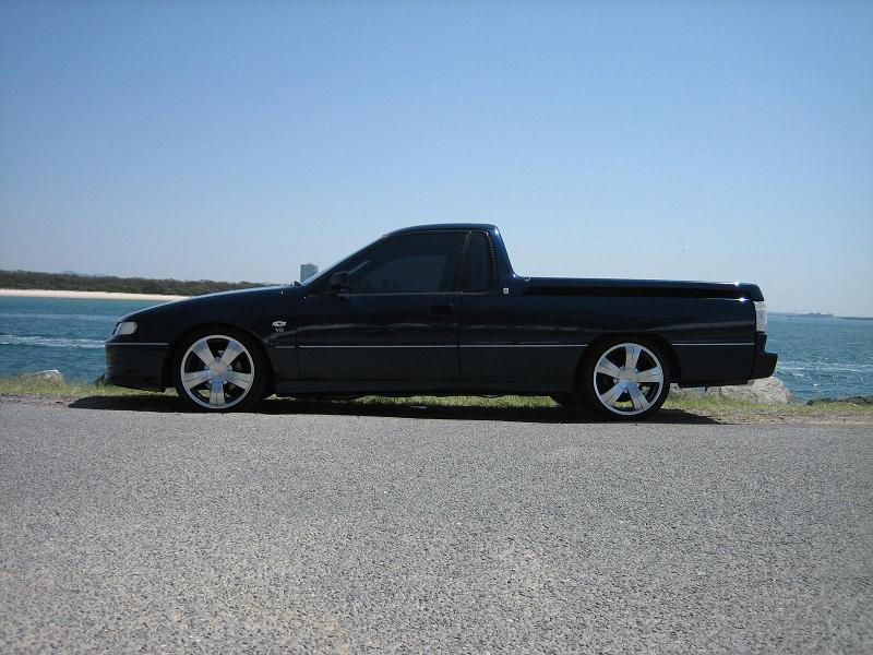 Holden Commodore Olympic 38 V6 VT