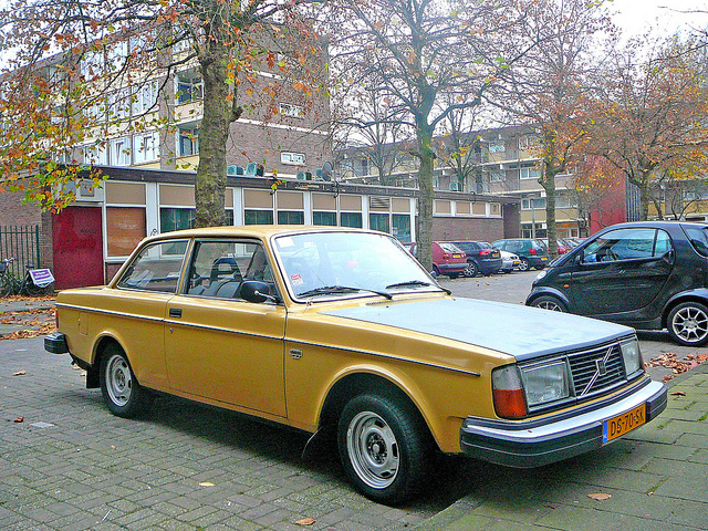 Volvo 242GL