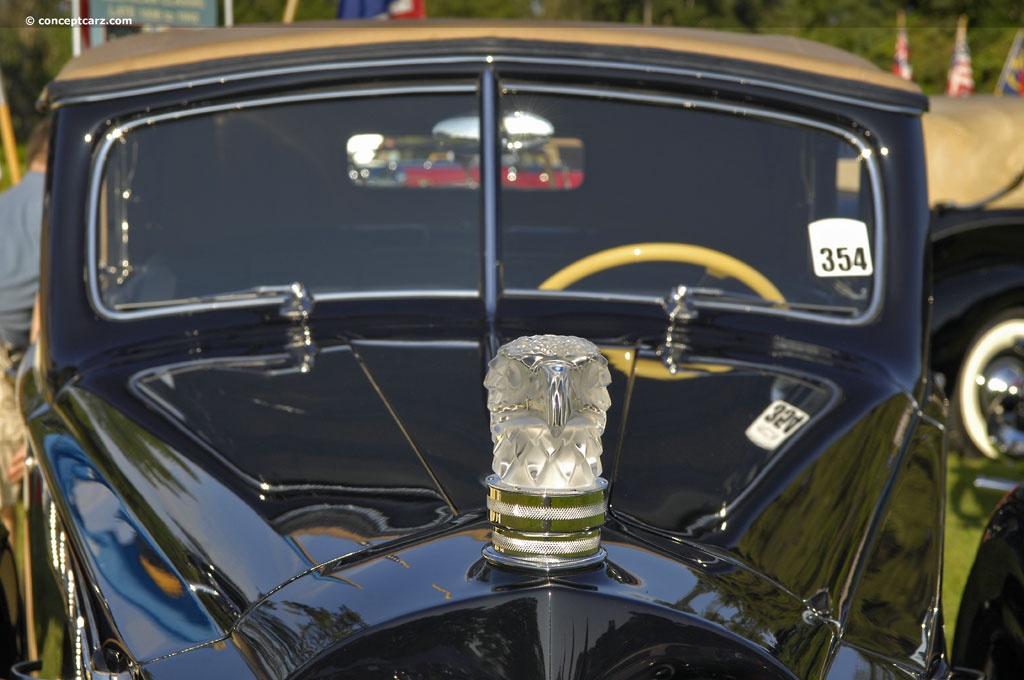 Packard Super Deluxe Eight 4dr sedan Packard Super Deluxe Eight 4dr sedan