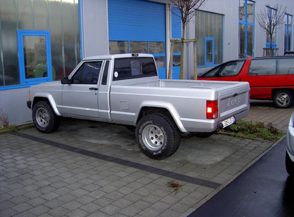 Jeep Comanche pickup