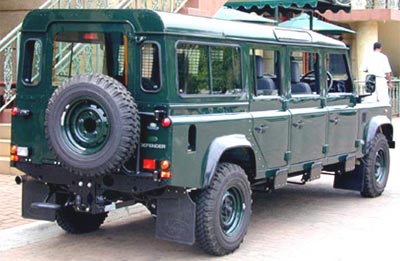 Land Rover Defender 147