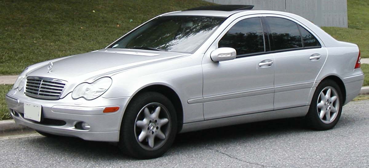 Mercedes-Benz C240