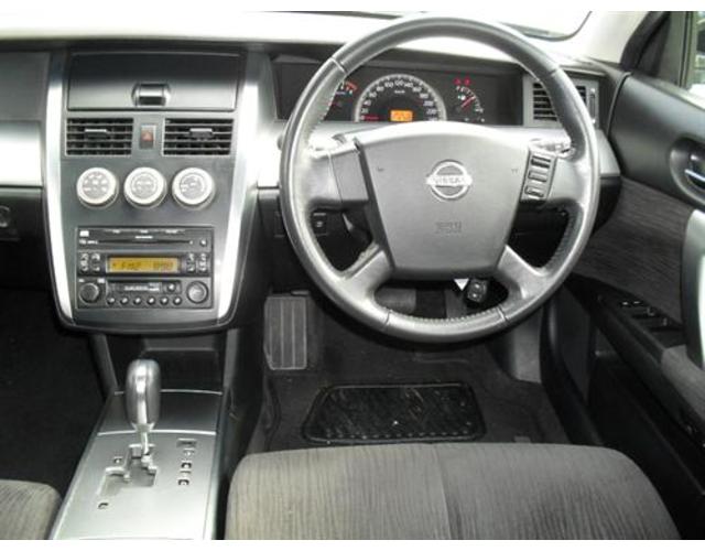 Nissan Maxima ST CVT-M6