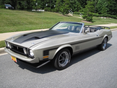 Ford Mustang Mach 1 convertible