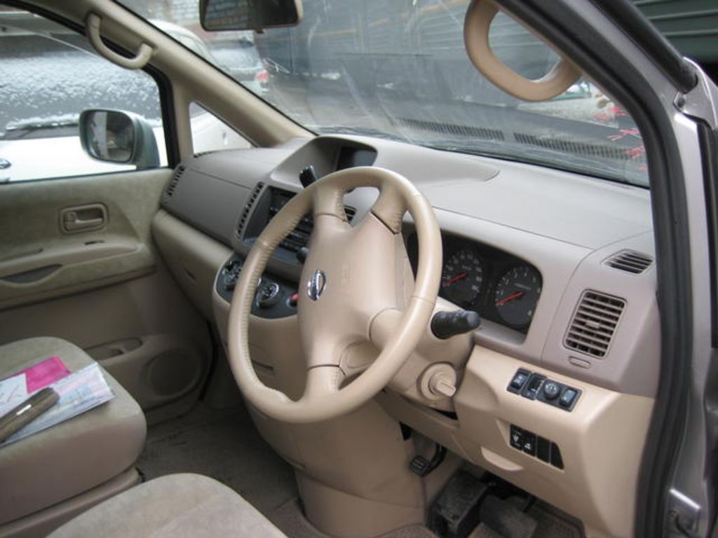 Nissan Serena FX