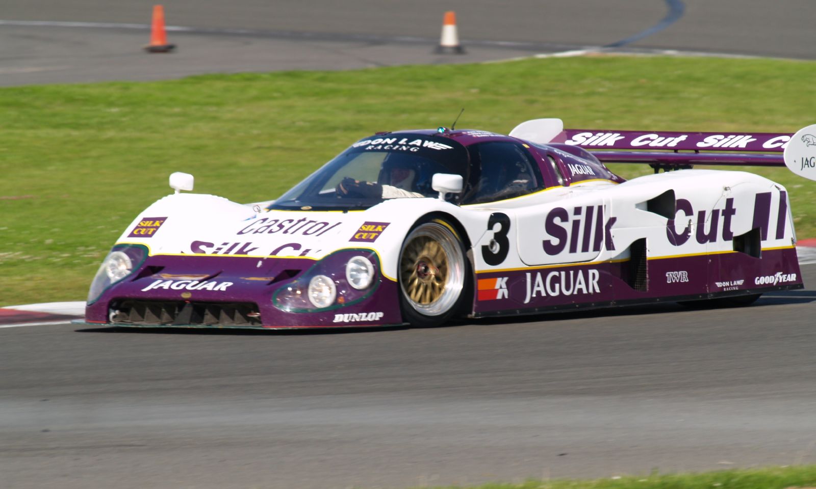 Jaguar XJR 12