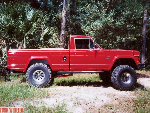 Jeep J-10