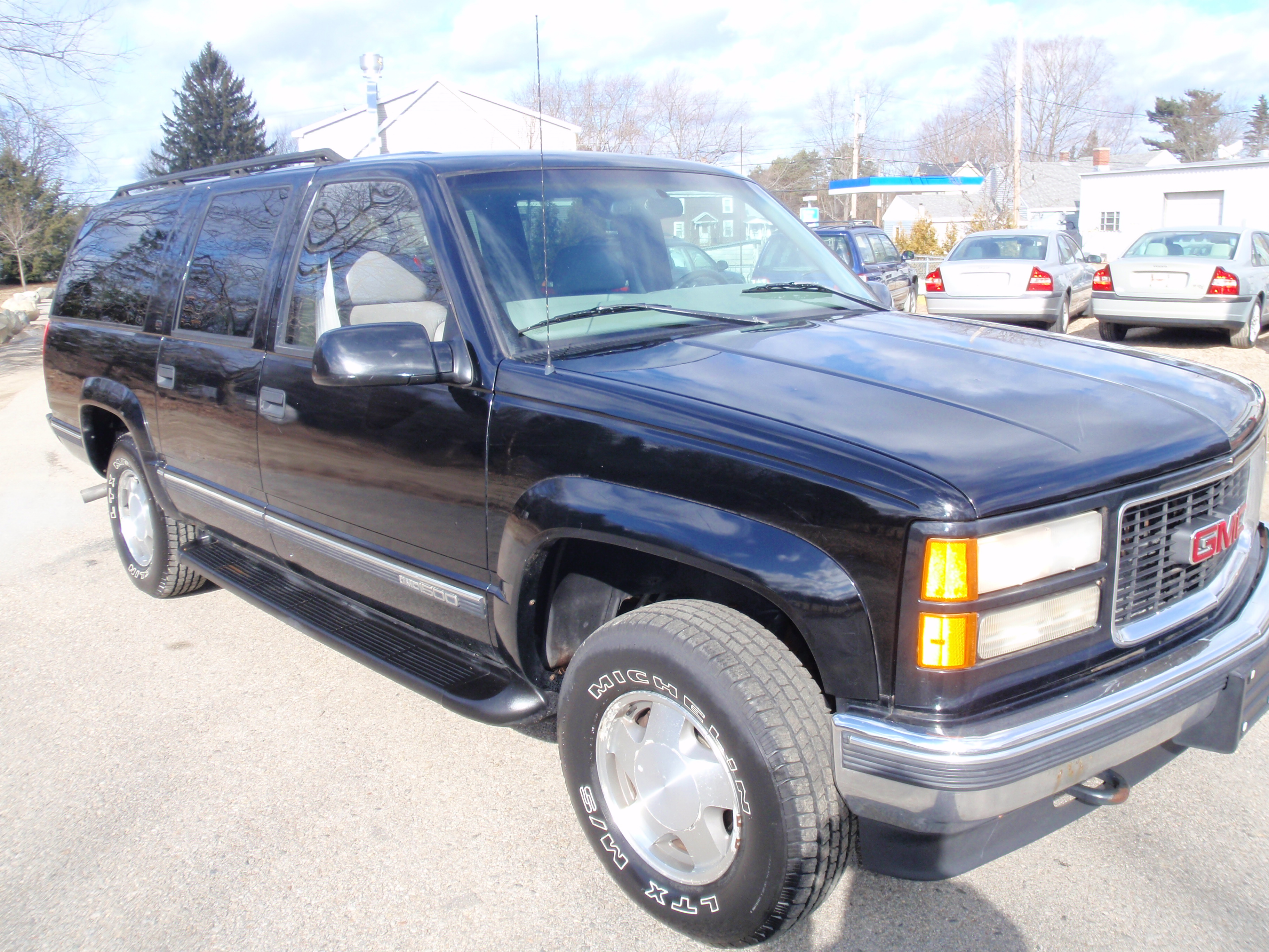 GMC Suburban SLT 1500