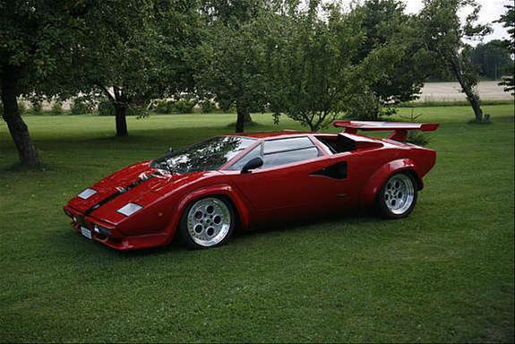 Lamborghini Countach QV