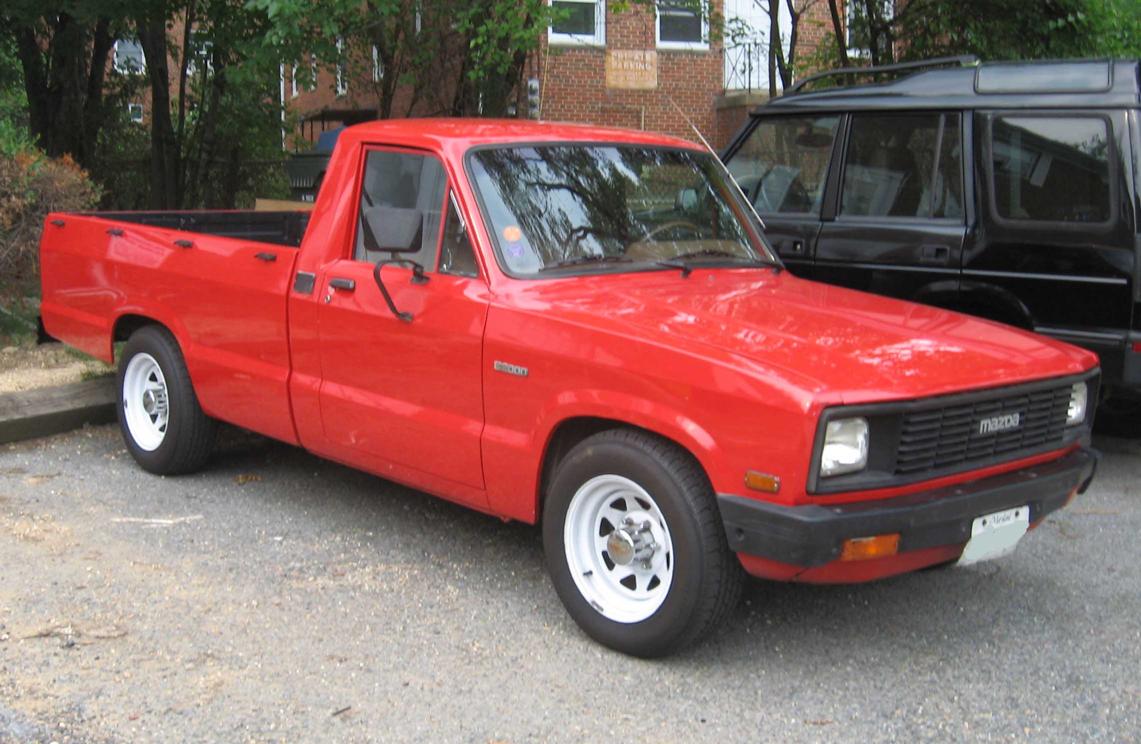 Mazda B-2000