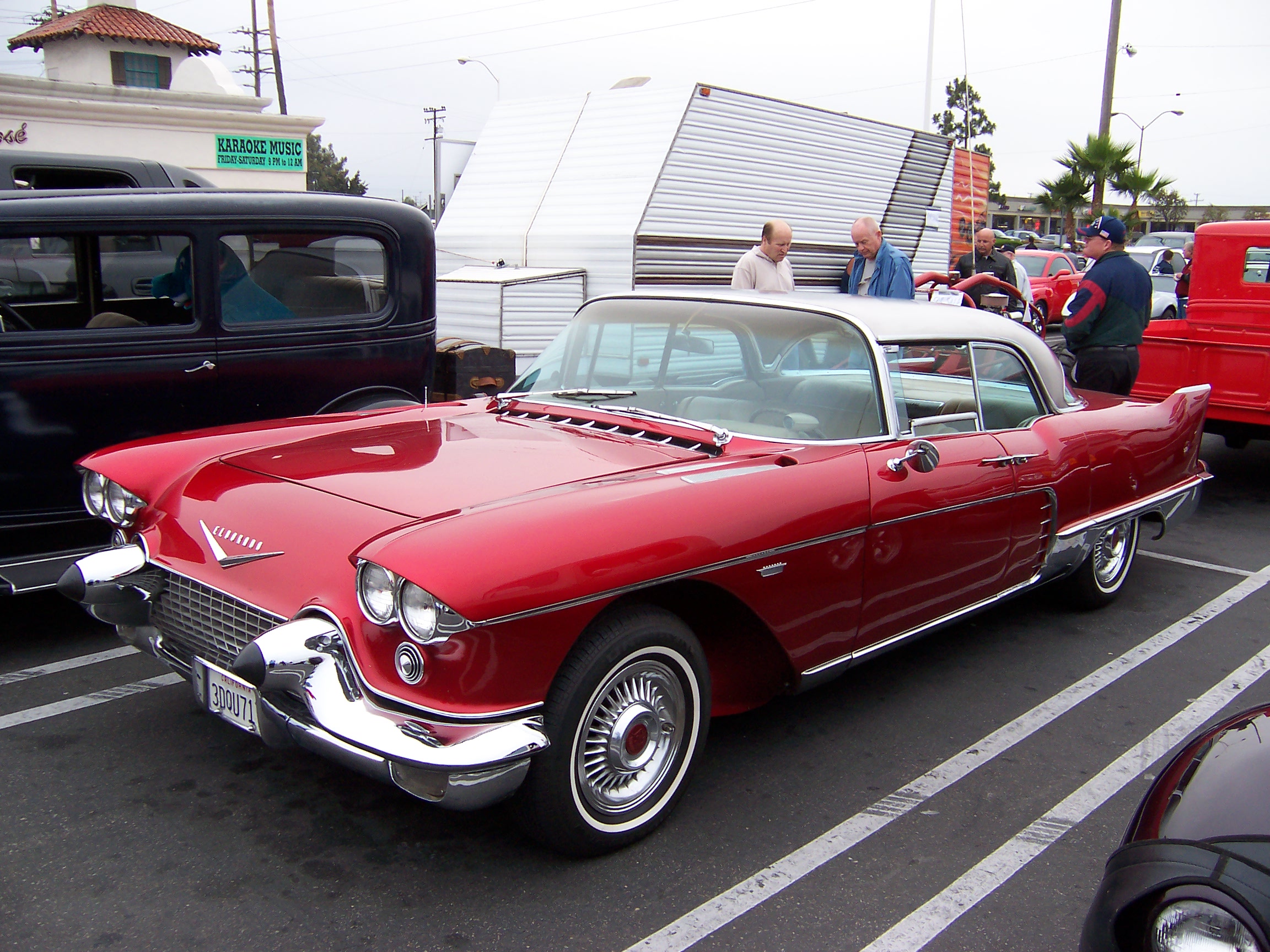 Американские автомобили в россии. Cadillac Eldorado 1956. Cadillac Eldorado Brougham 1955. Cadillac Eldorado Brougham. Cadillac Eldorado Brougham 1956.