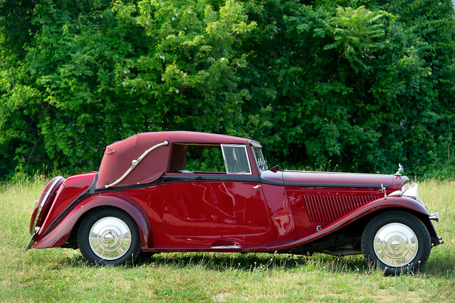 AC Drophead Coup Two-Seater DHC Cabriolet