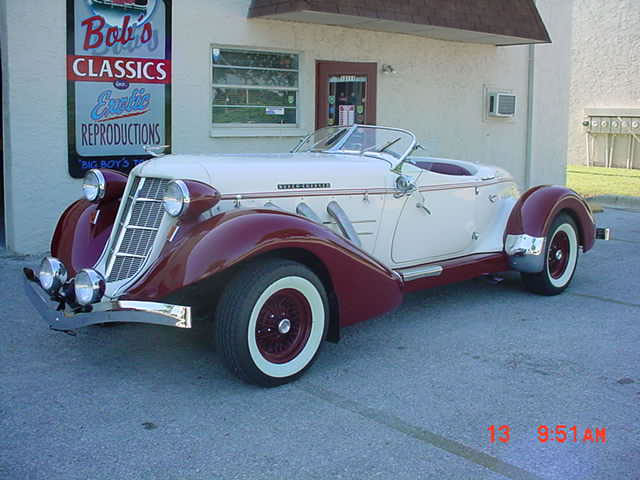 Auburn Boattail Speedster V8