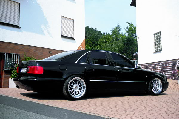 Audi A8 42 V8