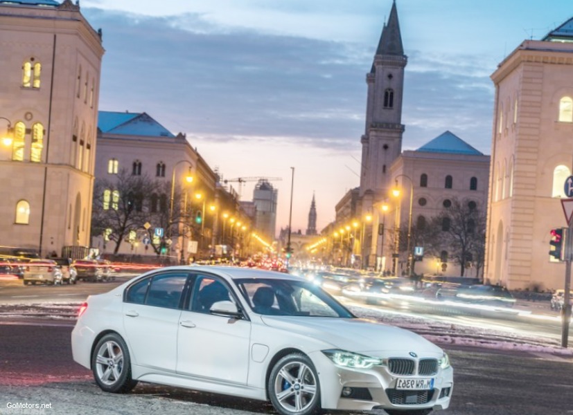 2016 BMW 330e