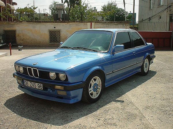 BMW 323i Coupe