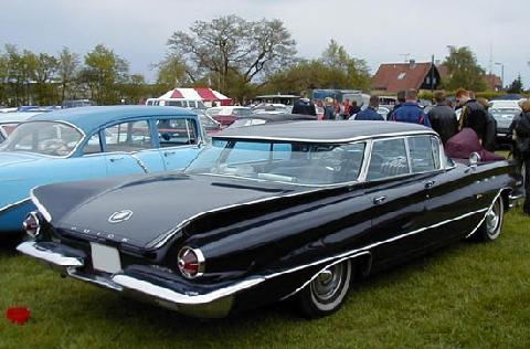 Buick Invicta 4d ht