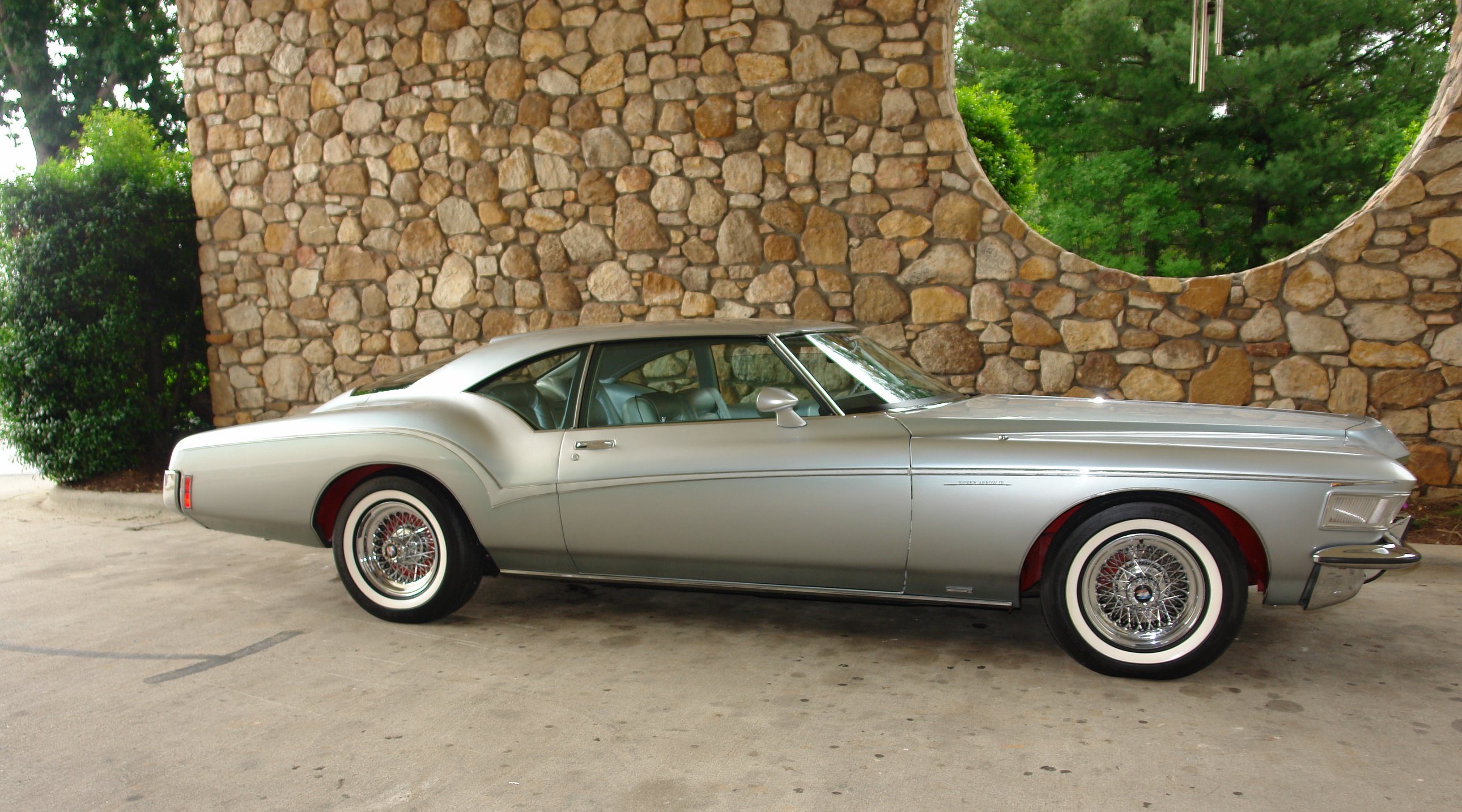 Buick Riviera Silver Arrow show car