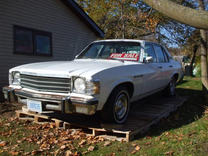 Buick Skylark Custom HT sedan