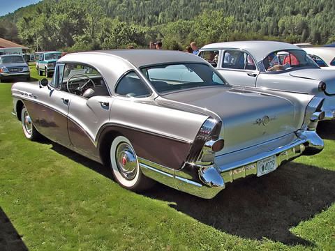 Buick Special 4-dr HT