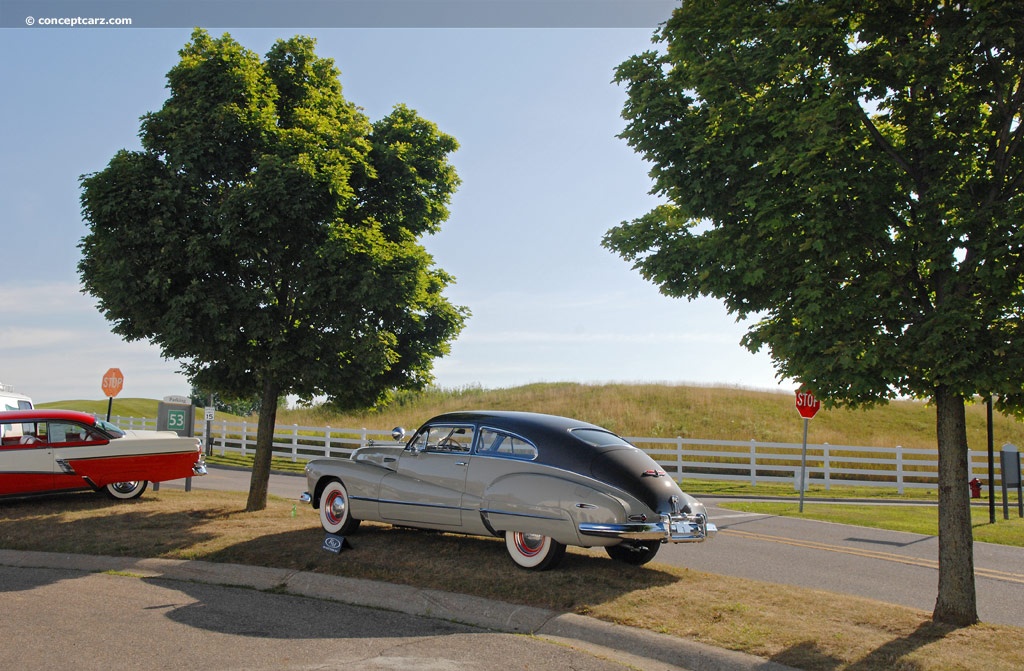 Buick Super De Luxe 2dr sedanet