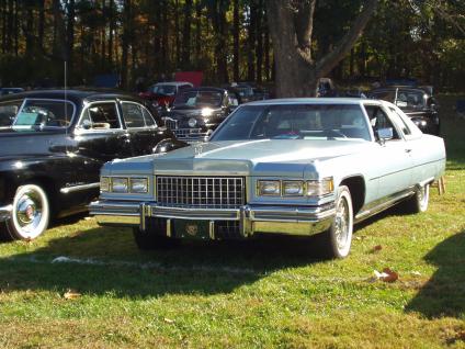 Cadillac De Ville sedan