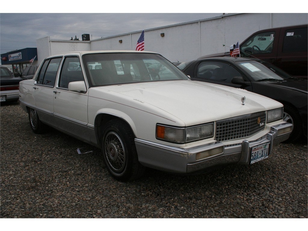 Cadillac Fleetwood 75 4dr sedan