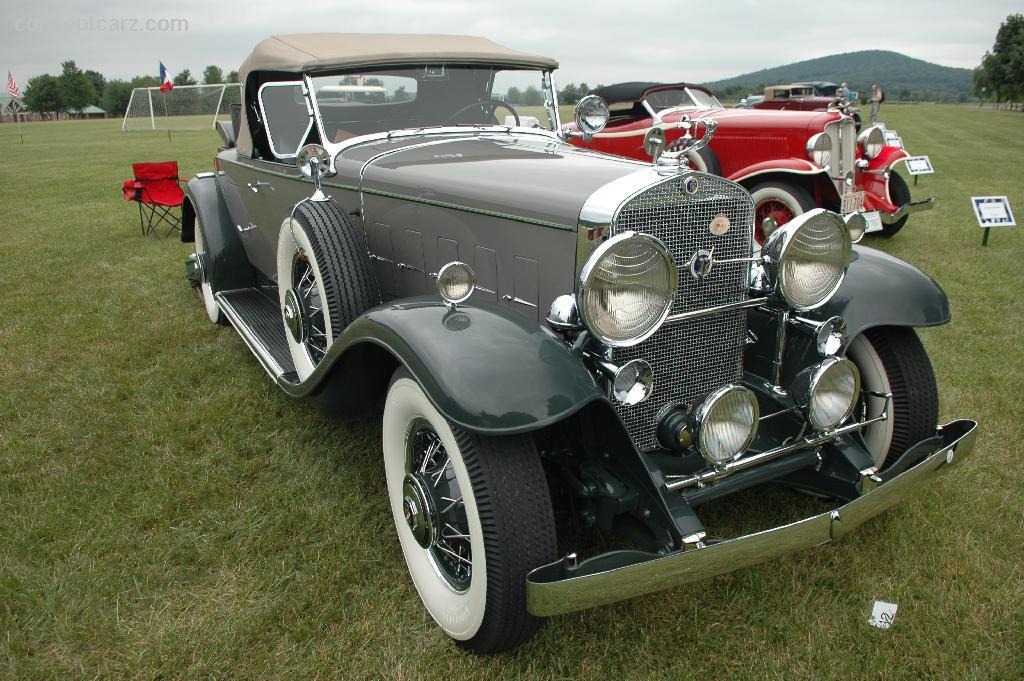 Cadillac Model 370A coupe