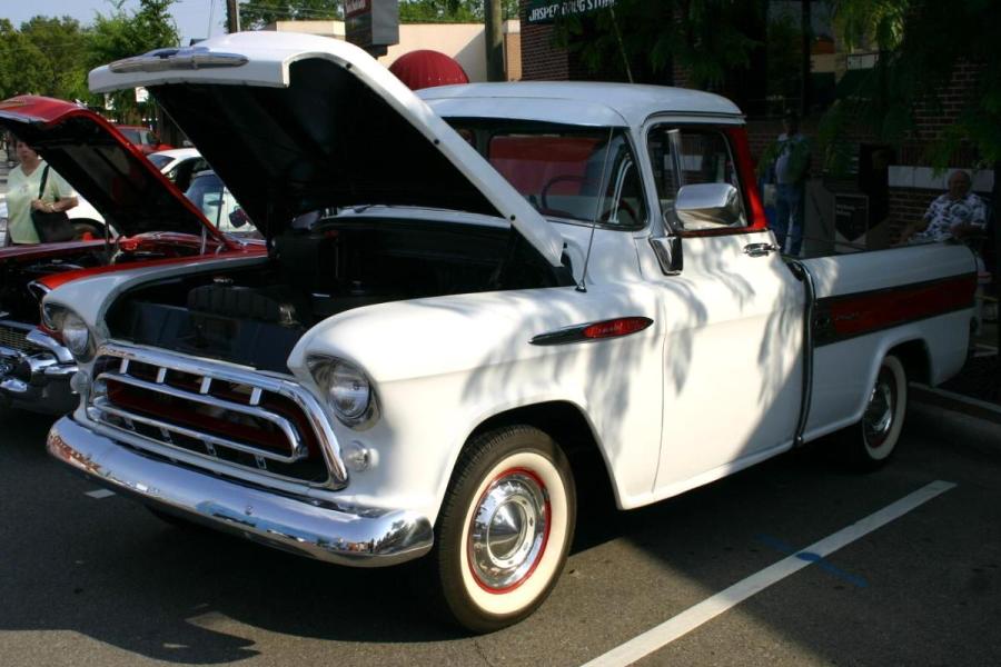 Chevrolet 3100 Cameo Pickup