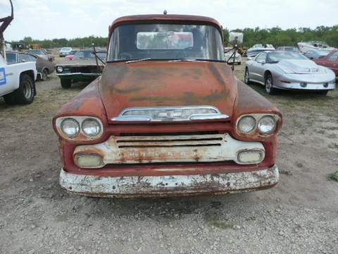 Chevrolet 3300 Step-side