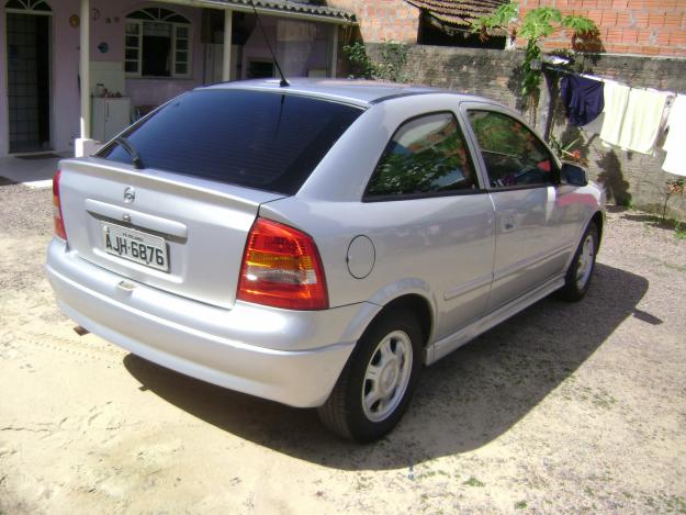 Chevrolet Astra Hatch 20