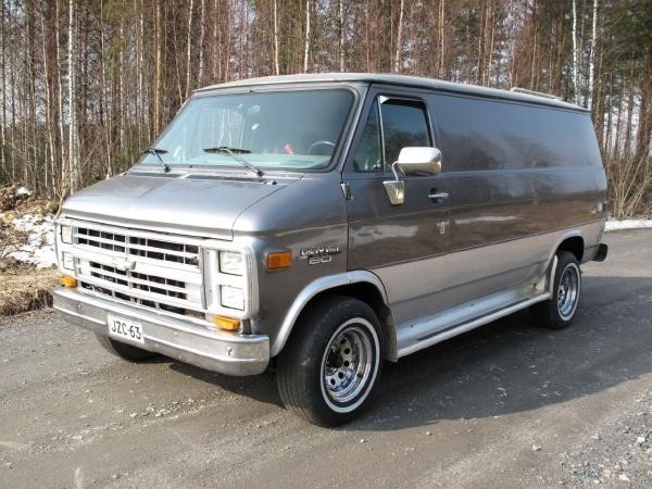 Chevrolet C-20 Chevy van