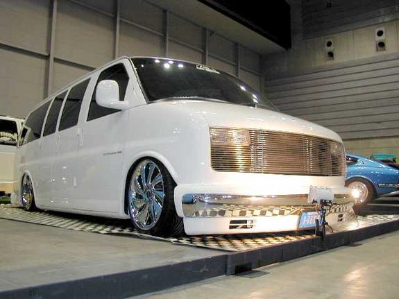 Chevrolet Express Custom