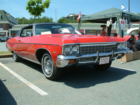 Chevrolet Impala Custom 2dr HT