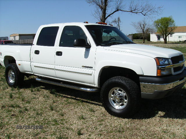 Chevrolet Luv DLX 23 Crew Cab