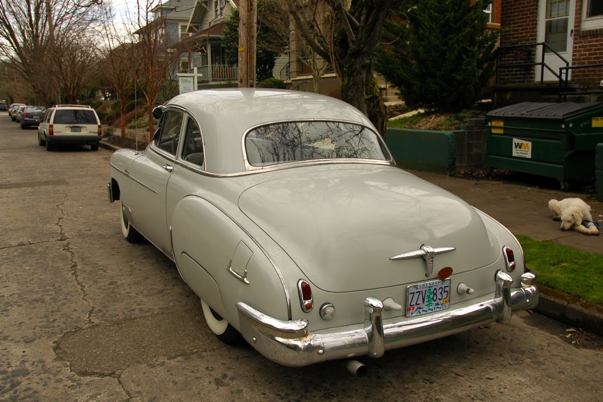 Chevrolet Special Deluxe Fleetline Town Sedan