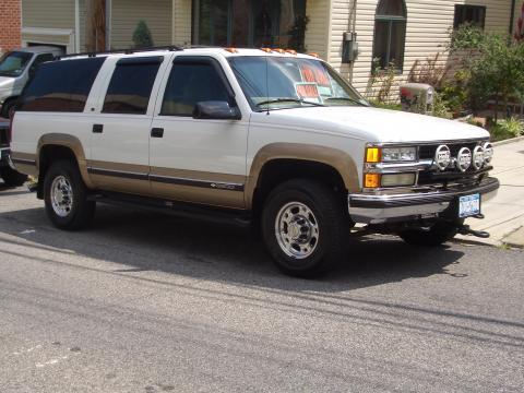 Chevrolet Suburban K2500