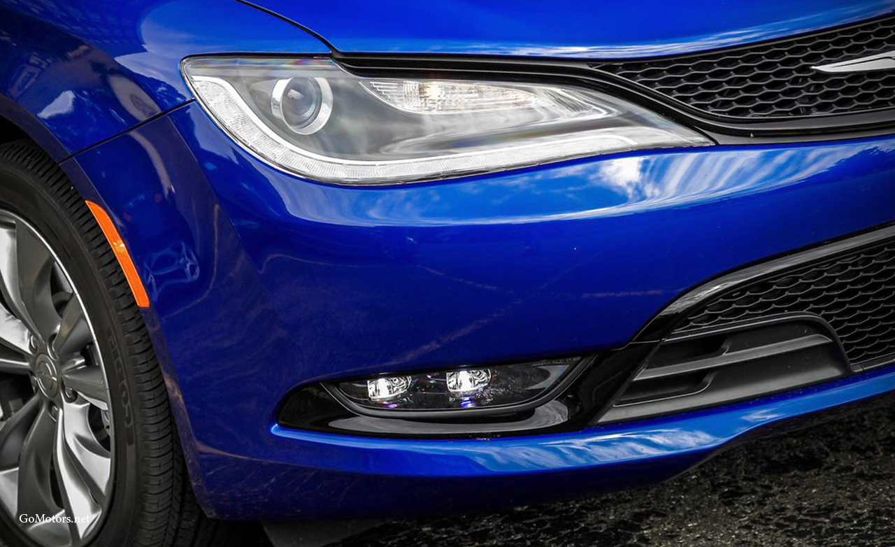 2015 Chrysler 200S V-6 AWD