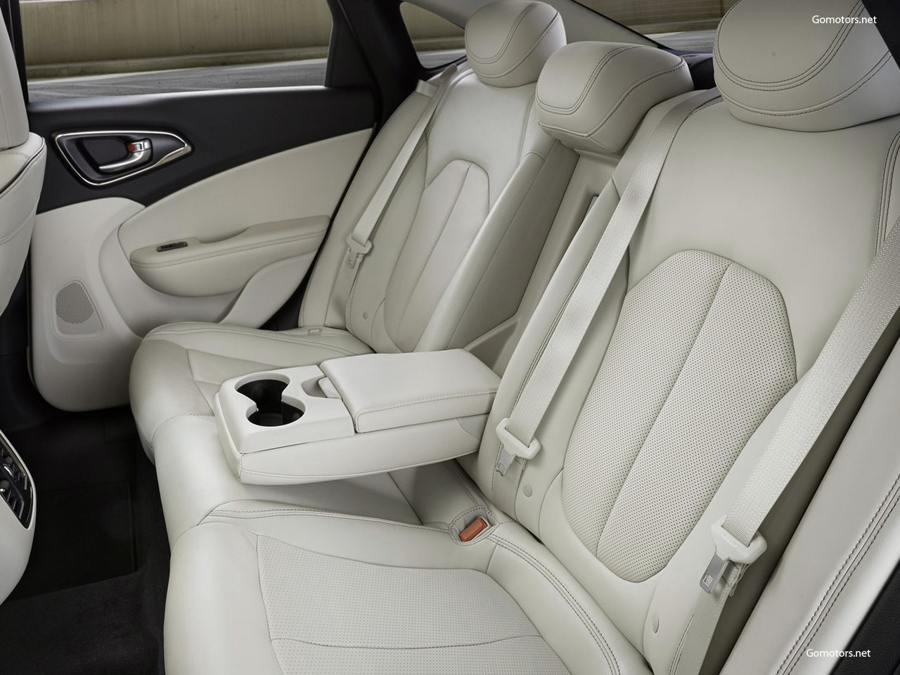 2015 Chrysler 200 interior:picture # 8 , reviews, news, specs, buy car