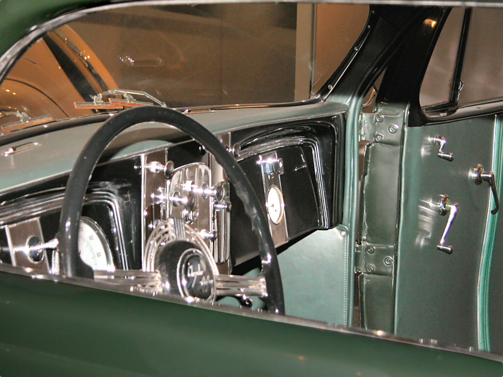Chrysler Imperial instrument panel