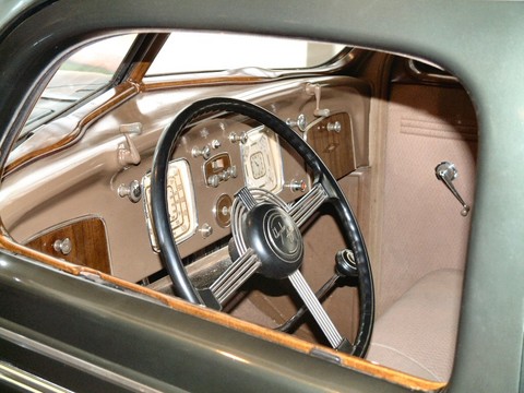 Chrysler Imperial instrument panel