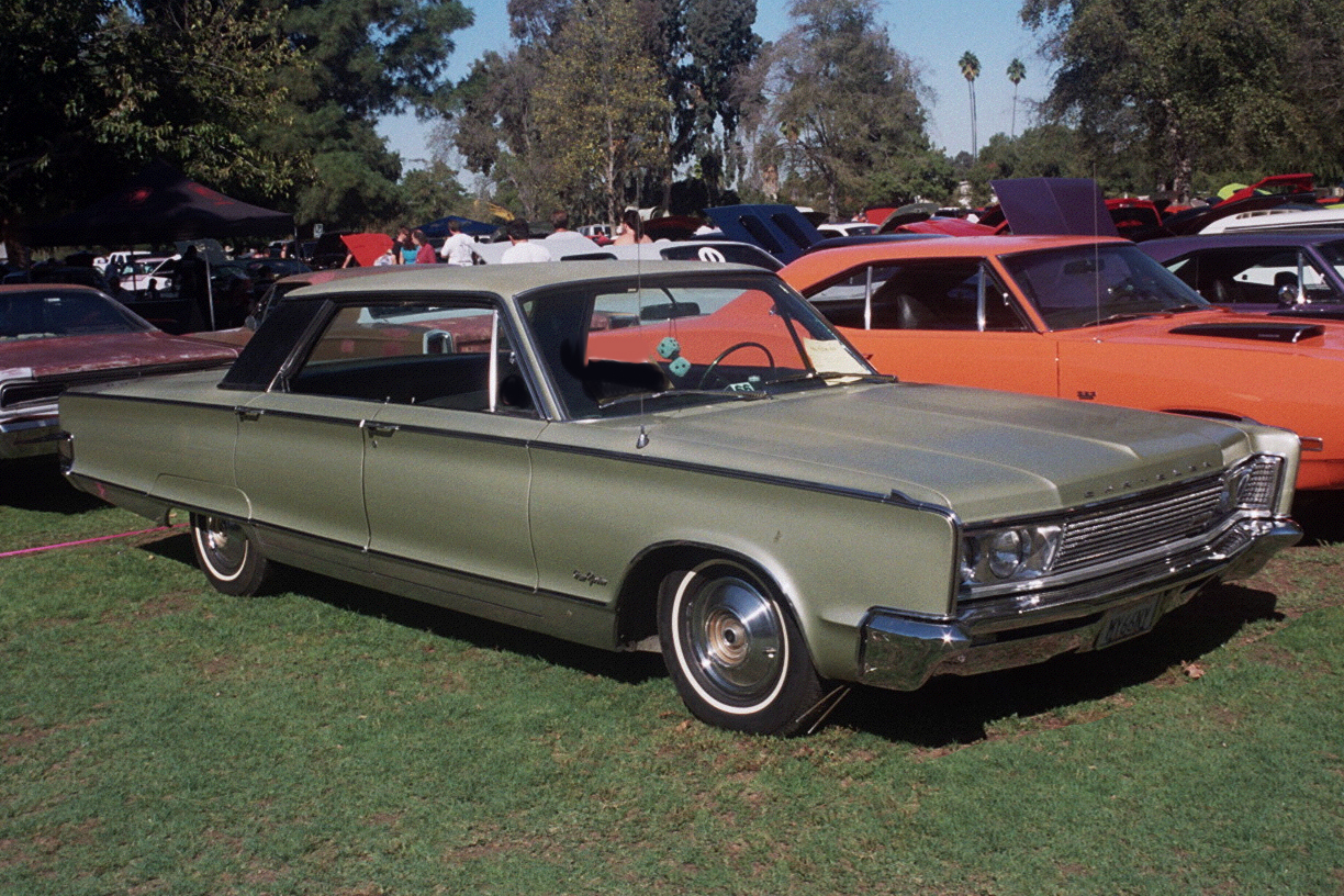 Chrysler New Yorker Brougham HT sedan