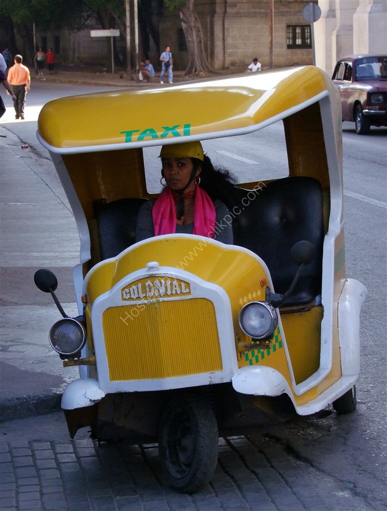 Colonial Taxi