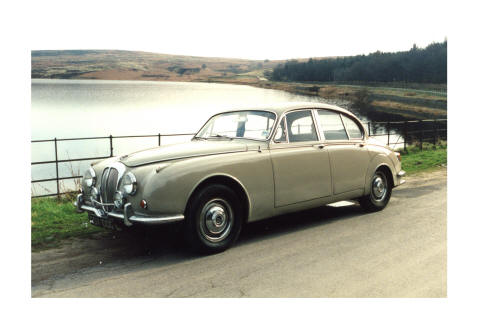 Daimler V8 250