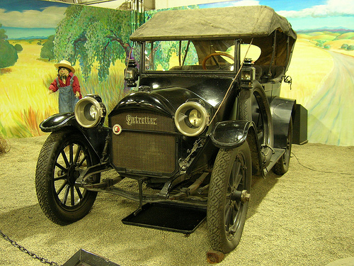 Detroiter Model B1 Touring